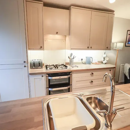 The Old Betting Shop Tatil Evi